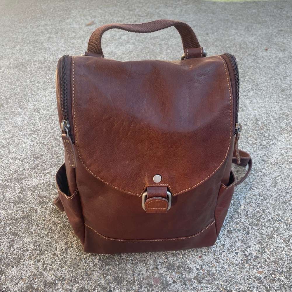 ACK GEORGES Unisex Backpack Voyager Convertible Brown Buffalo Leather